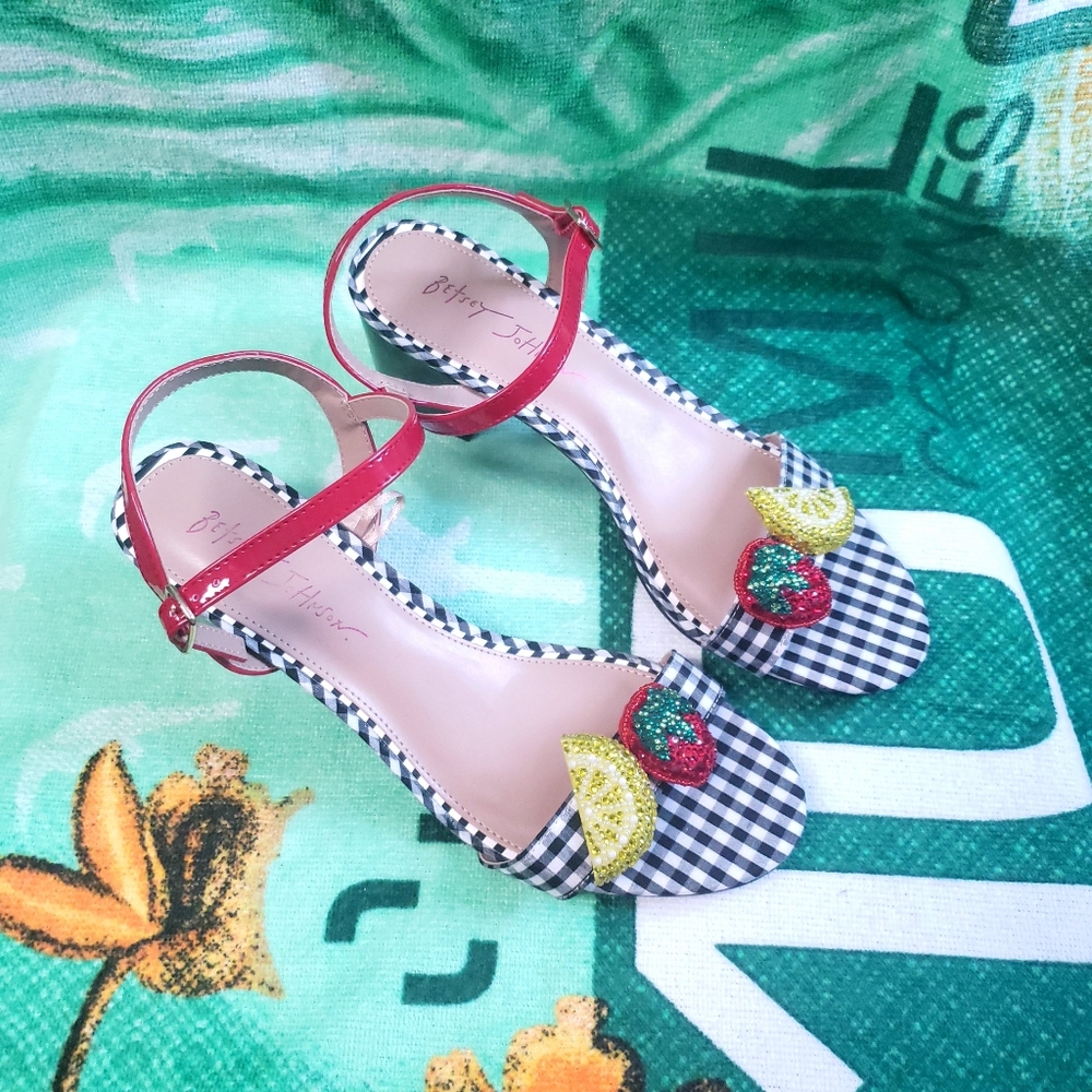 Betsey Johnson Gingham Fruit Black Chunky Block Heel Sandals Straps Size 9.5